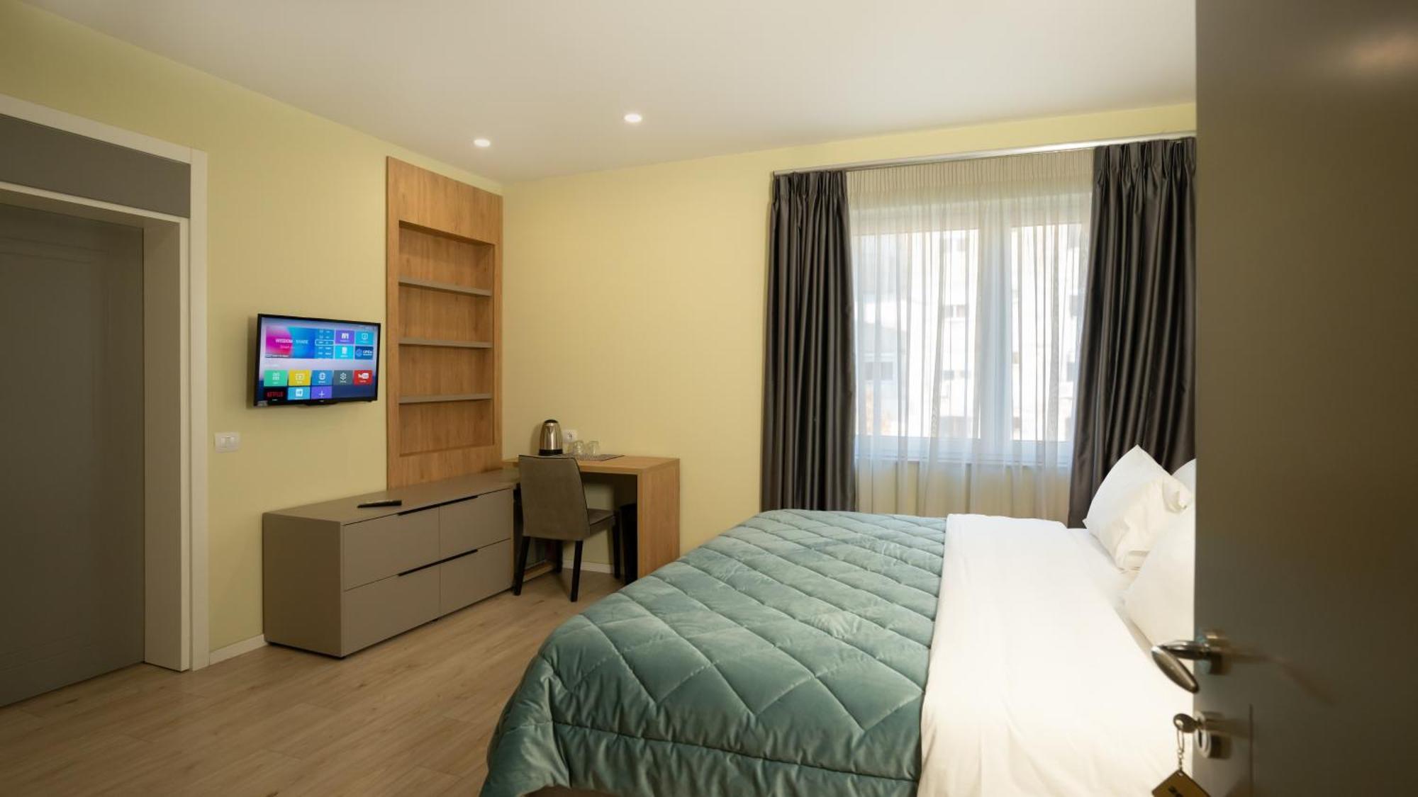 F&M Hotel 2 Tiranë Luaran gambar