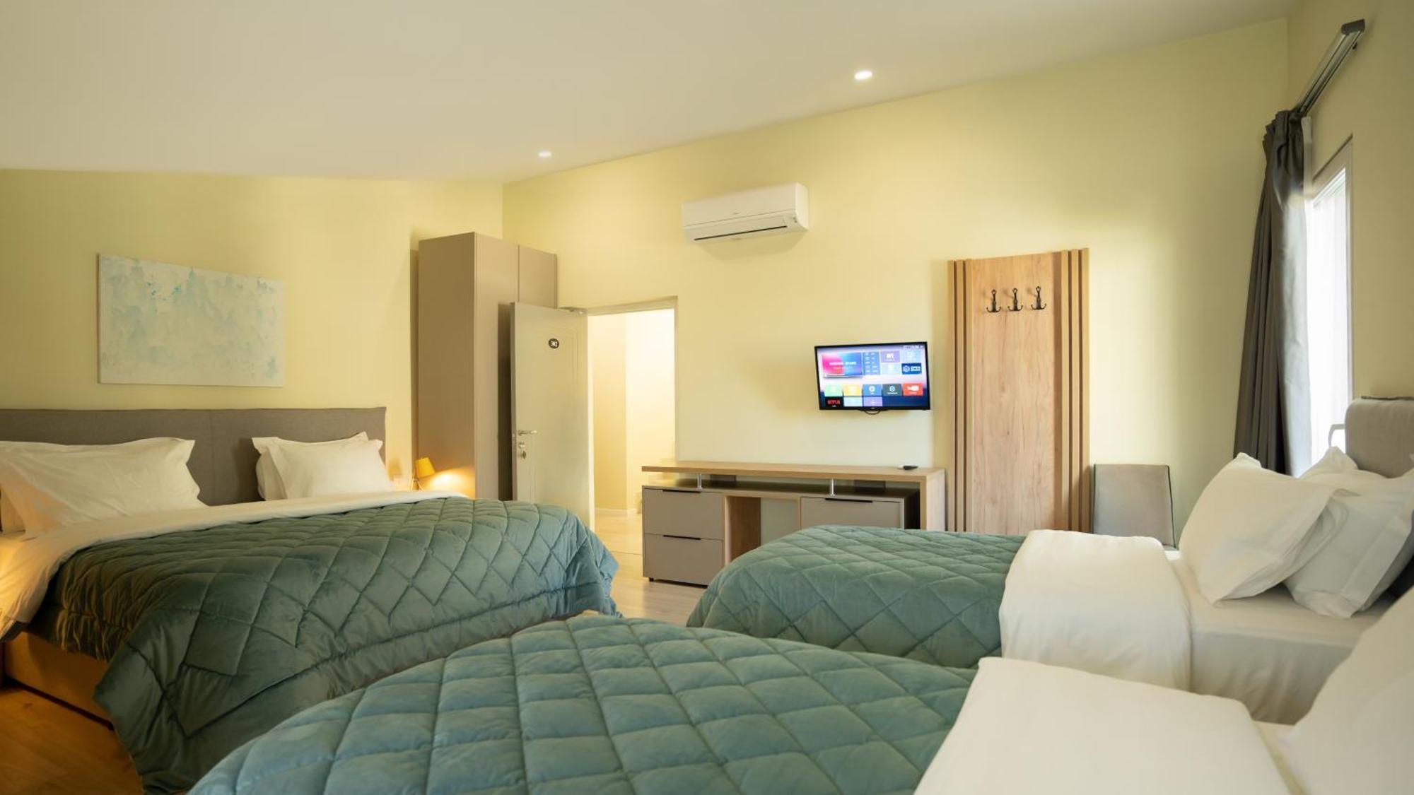 F&M Hotel 2 Tiranë Luaran gambar